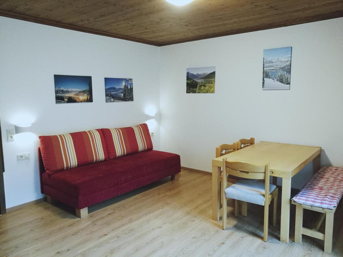 Gemuetliche Wohnung 10 Minuten Vom See Entfernt Zell am See Eksteriør billede