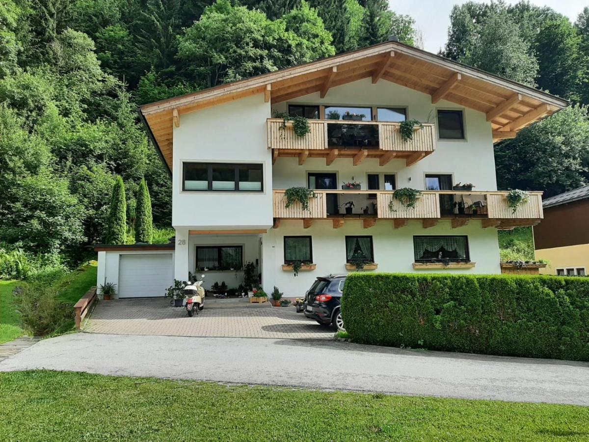 Gemuetliche Wohnung 10 Minuten Vom See Entfernt Zell am See Eksteriør billede